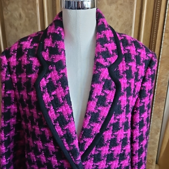 Women's Houndstooth Blazer Jacket in Hot Pink and Black With Black Trim - Picture 3 of 10